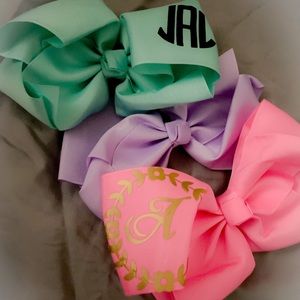 Personalized monogrammed 6 inch bows